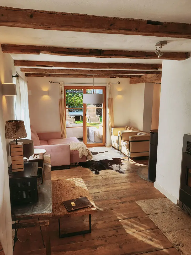 Großer Wohnbereich des Alpenchalets